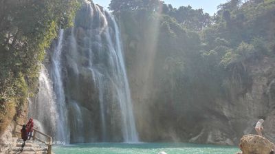 Cover picture for a blog post titled Penasaran Dengan Keindahan Air Terjun Ngelirip Tuban Yang Lagi Viral